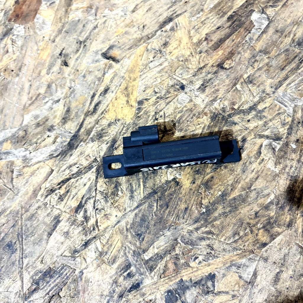 NISSAN Pulsar J11 KEYLESS ENTRY RECEIVER ANTENNA MODULE UNIT 4080806900 2015