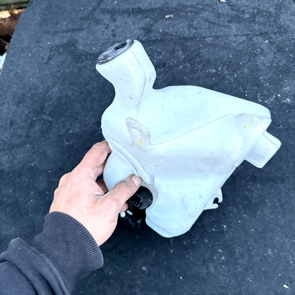 MK2 Citroen C3 2011 Windscreen Washer Bottle Tank Reservoir 9683988680