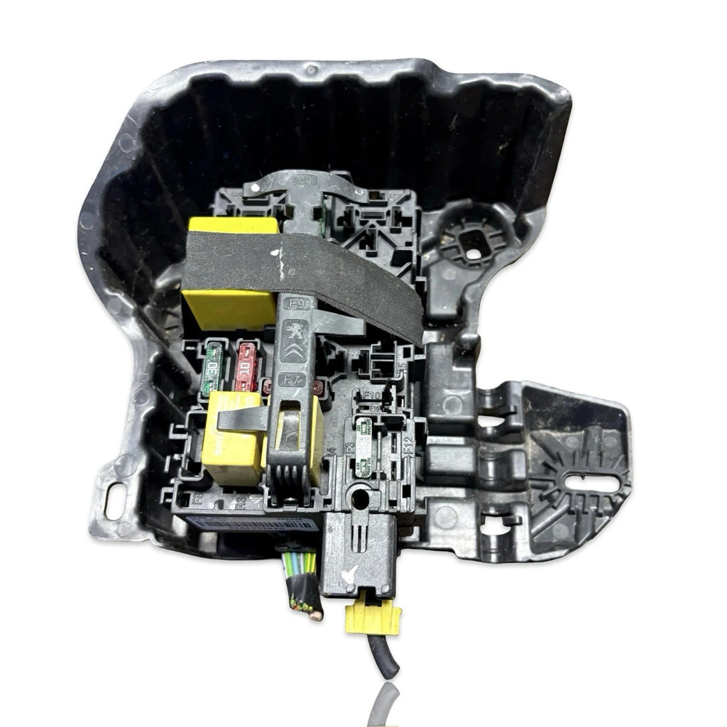 PEUGEOT 208 MK1 FUSE RELAY BOX 1.4HDI 9666232680 2012-2019