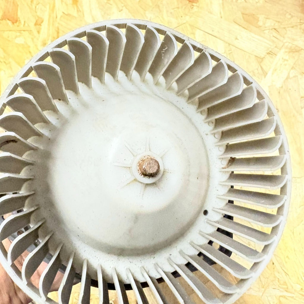 Suzuki Ignis Heater Blower Motor Fan Assembly 173-60073-01