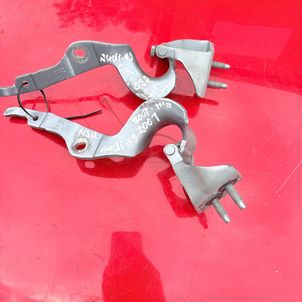 Audi A3 S3 8P 3 Door Hatchback RH Tailgate Boot Lid Hinge 8P3827300B 2004-2013