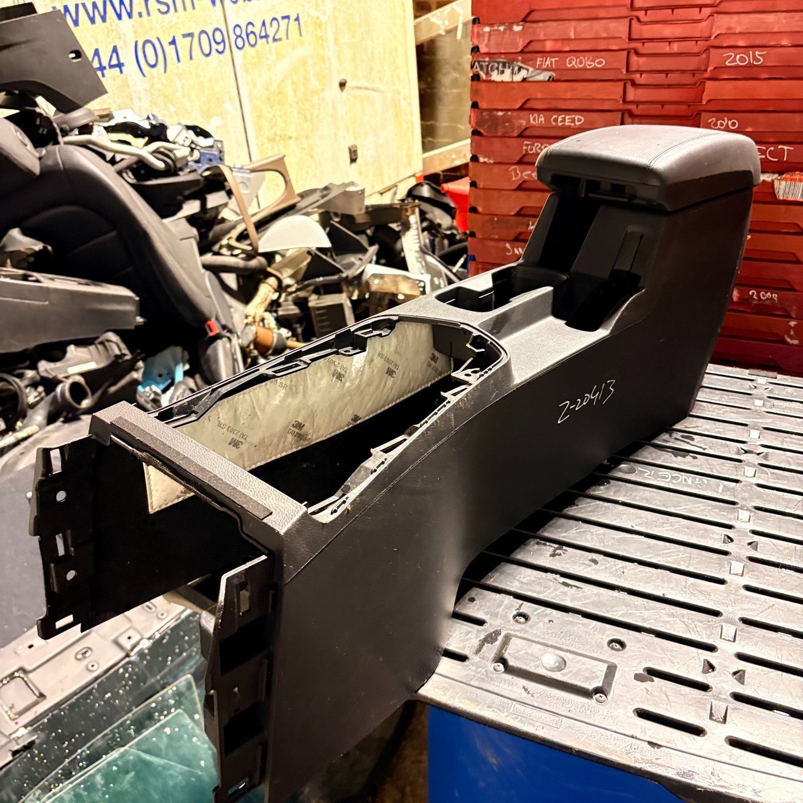SSANGYONG TIVOLI X100 2015-2019 RHD CENTRE CONSOLE ARMREST STORAGE 77911-35500