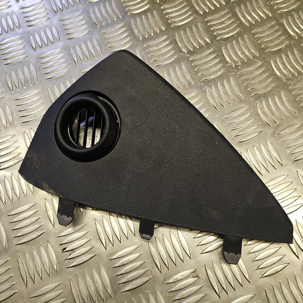 Audi A3 S3 RS3 8Y Sportback/Saloon Dash End Side Vent Left 2020-2024 8Y0857085