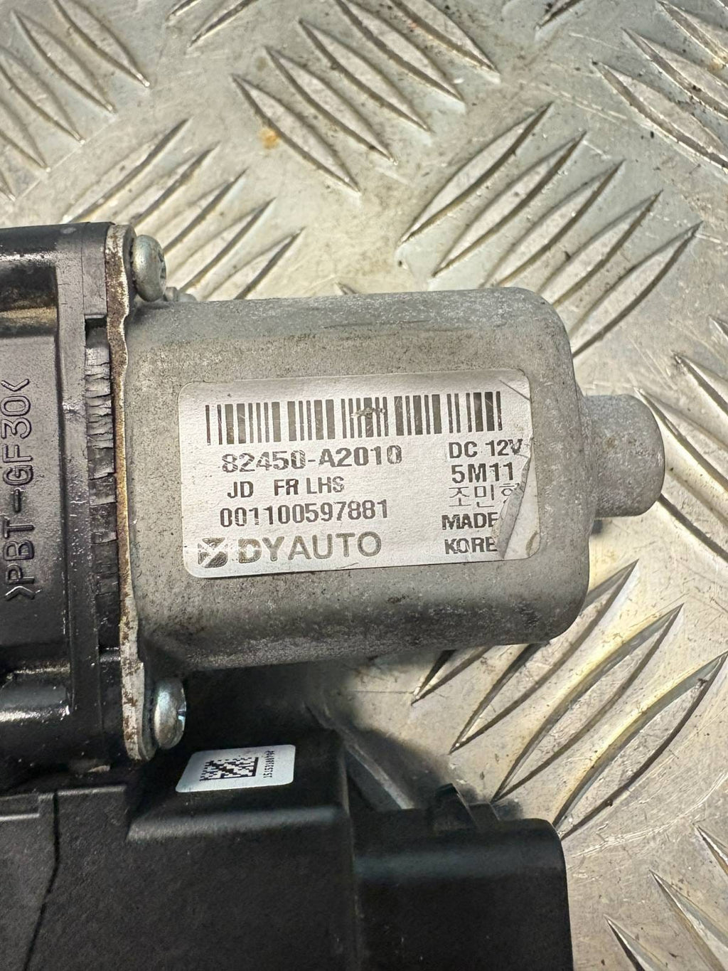 KIA Ceed 2016 Left front front window motor 82450A2010 SAD30177 (1943)