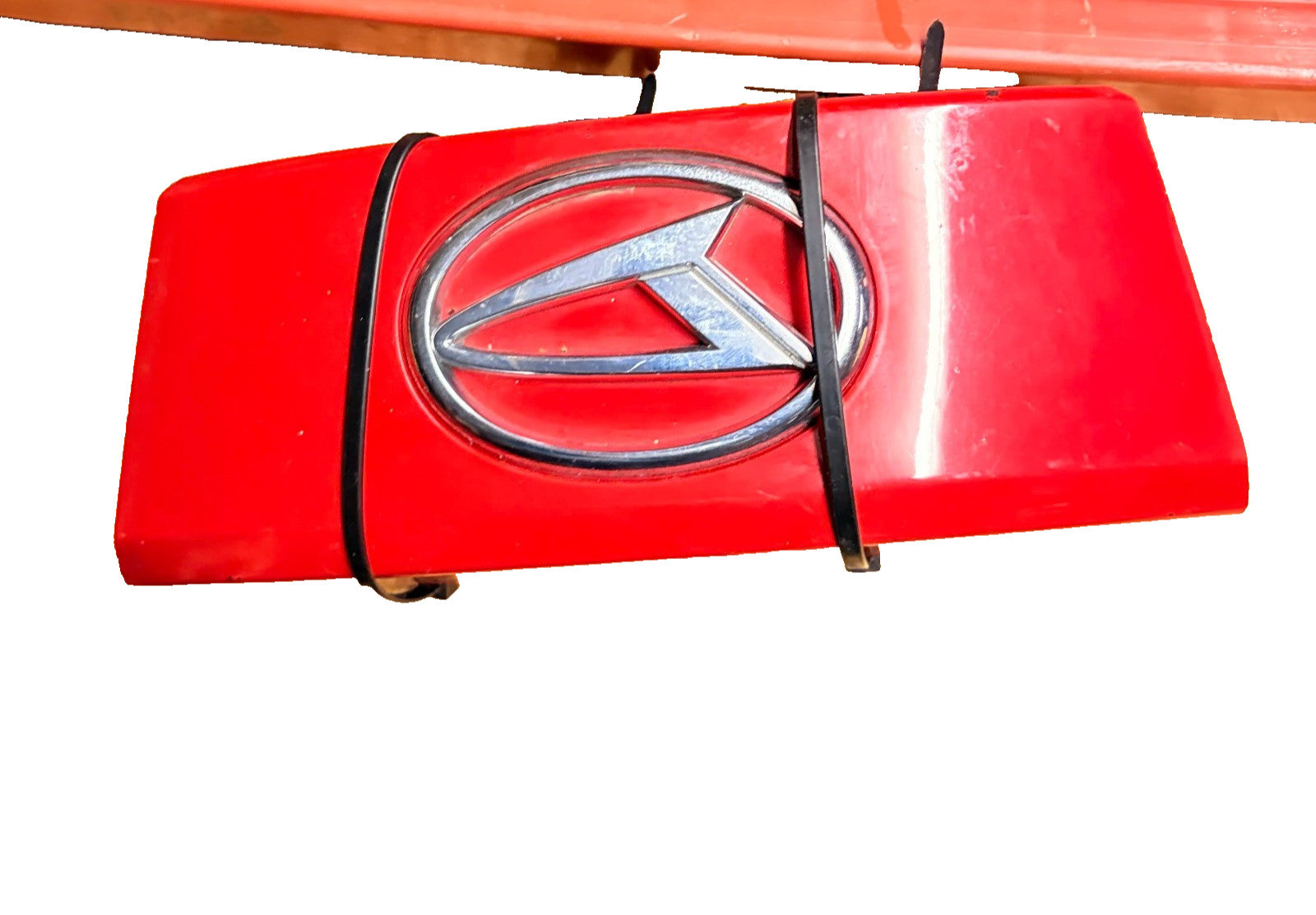 2005-10 Daihatsu Sirion MK2 Boot Tailgate Release Handle trim RED