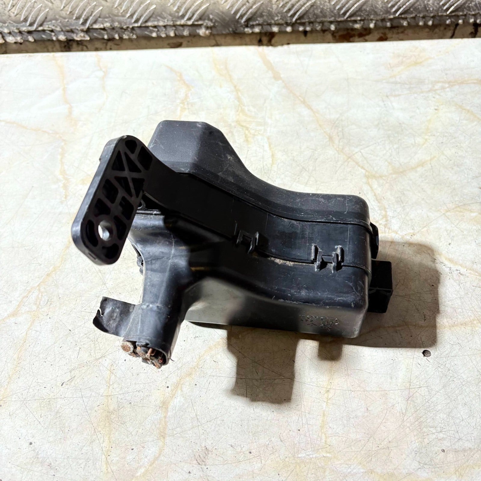 Toyota Avensis T25 2003–2009 Fuse Box Module