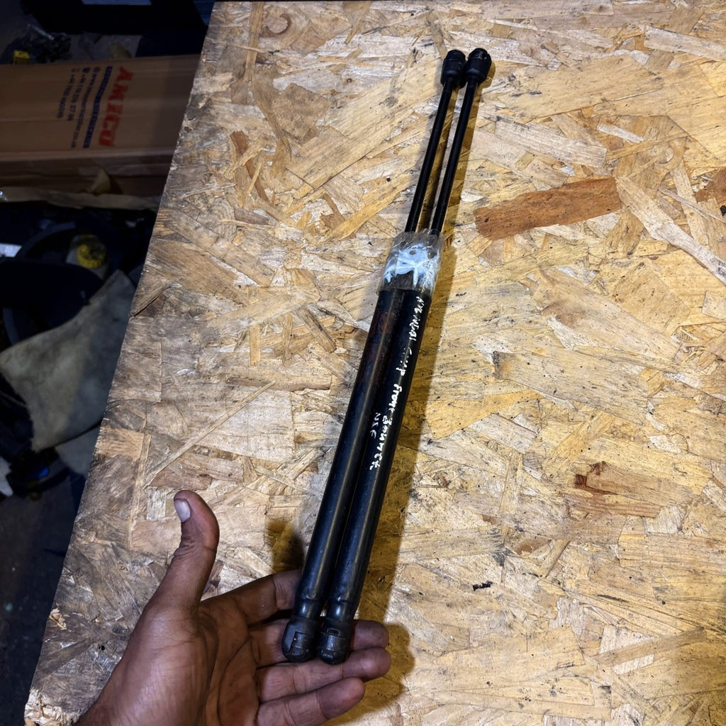 HYUNDAI COUPE 2008-2010 FRONT RIGHT O/S DRIVER SIDE SUSPENSION STRUT SHOCK