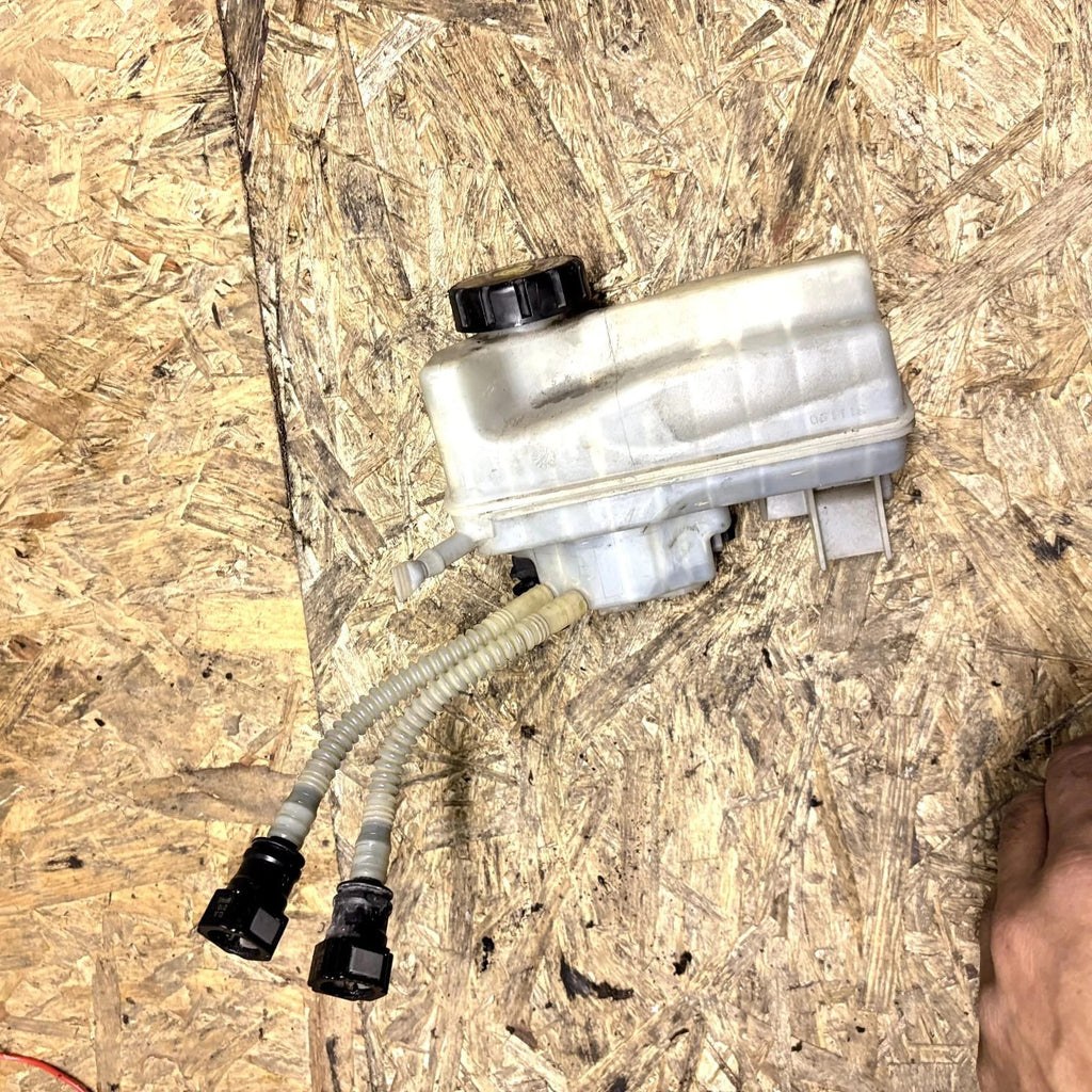 VAUXHALL MERIVA B MK2 1.4 2011 - BRAKE FLUID RESERVOIR 32666979