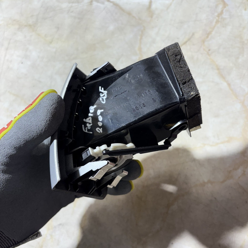 2007-2012 SKODA FABIA MK2 DRIVER FRONT DASHBOARD AIR VENT 5J0819702
