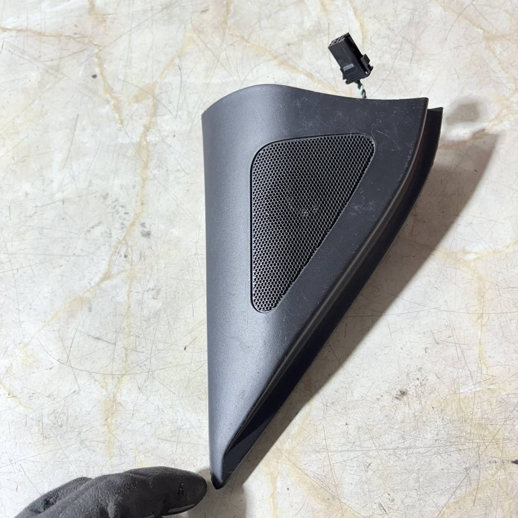 2011 HYUNDAI SANTA FE DOOR TWEETER SPEAKER AND TRIM FRONTOSF 87881-2B010