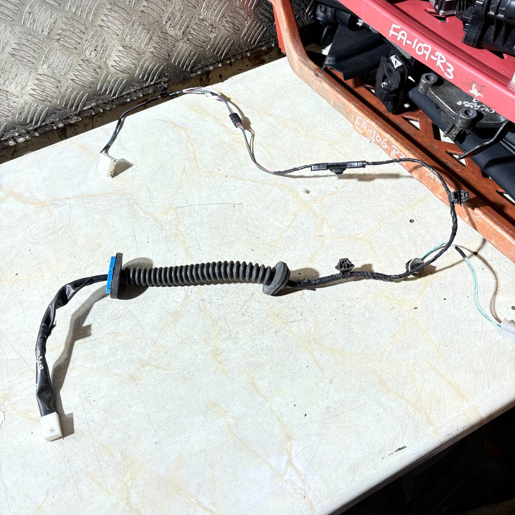 VAUXHALL AGILA MK2 2008-2014 DOOR WIRING LOOM REAR PASSENGER SIDE