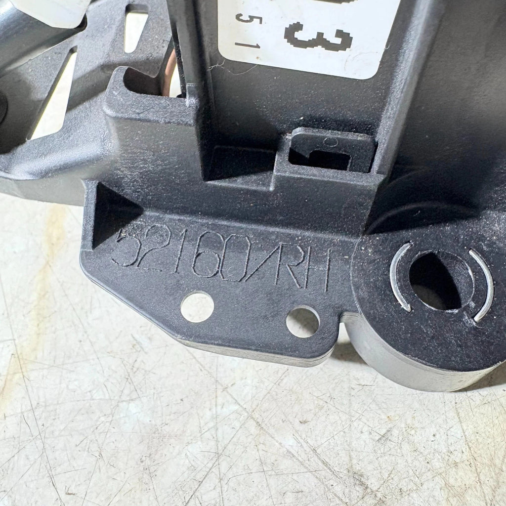 2012-2020 Toyota Yaris Hybrid XP130 RHD CVT Gear Selector 52160RH 52170RH