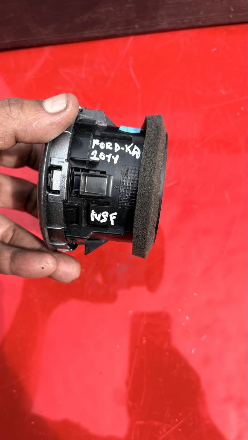 Ford Ka Mk2 2009-2016 NSF Passenger Side Dashboard Air Vent