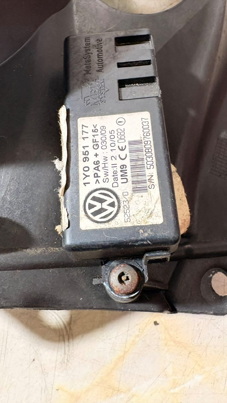VW Beetle Convertible Drivers Side Rear Speaker Fitting Plate 1Y0951177 2006