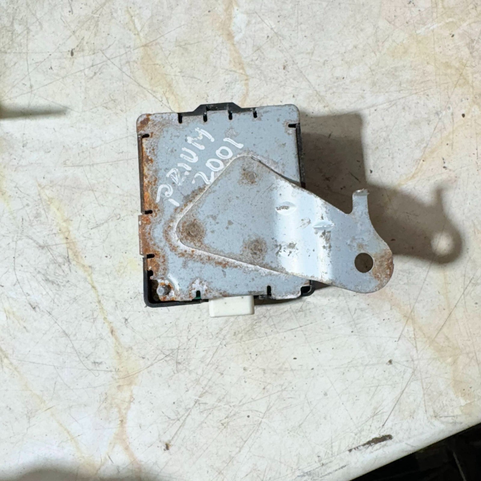 1997-2009 TOYOTA PRIUS DOOR CONTROL ECU 89741-47101