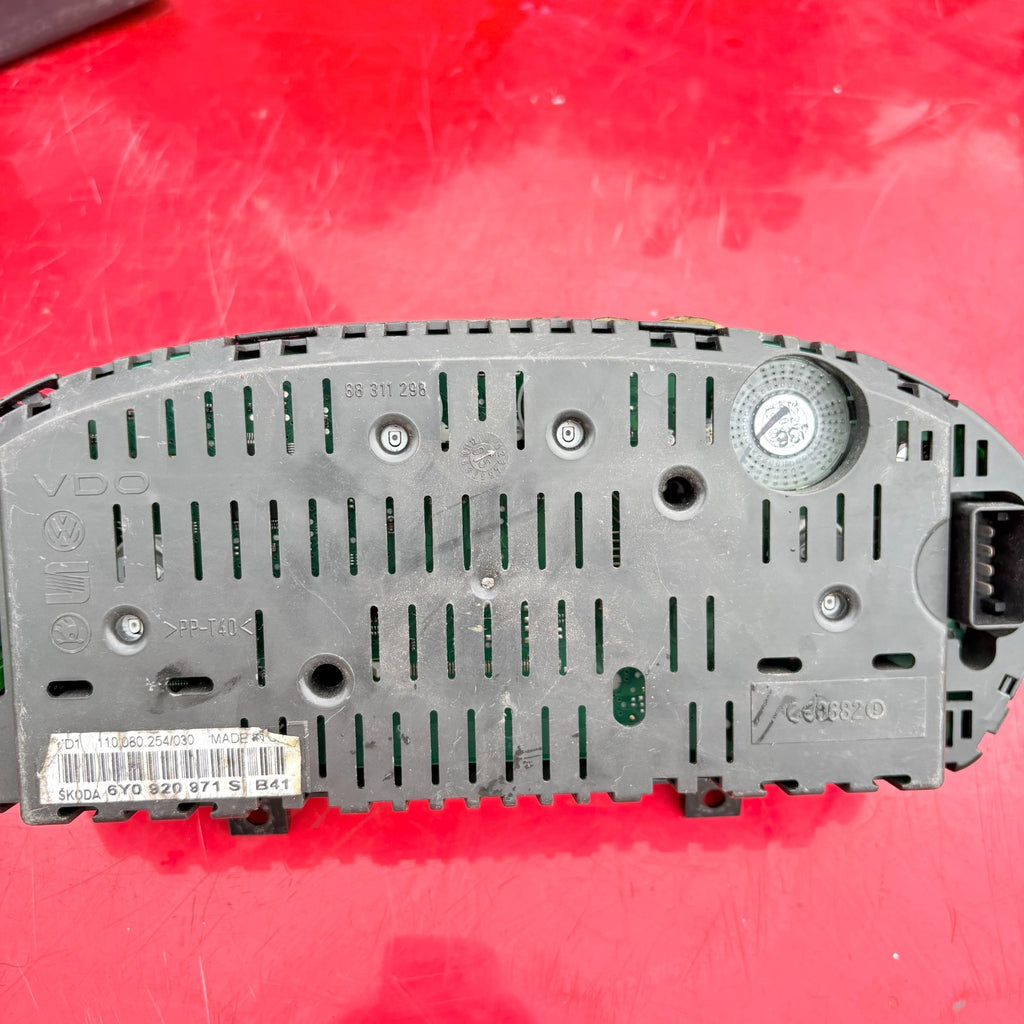 Speedometer-6Y0 920 971-Skoda Fabia 1999-2007 6Y