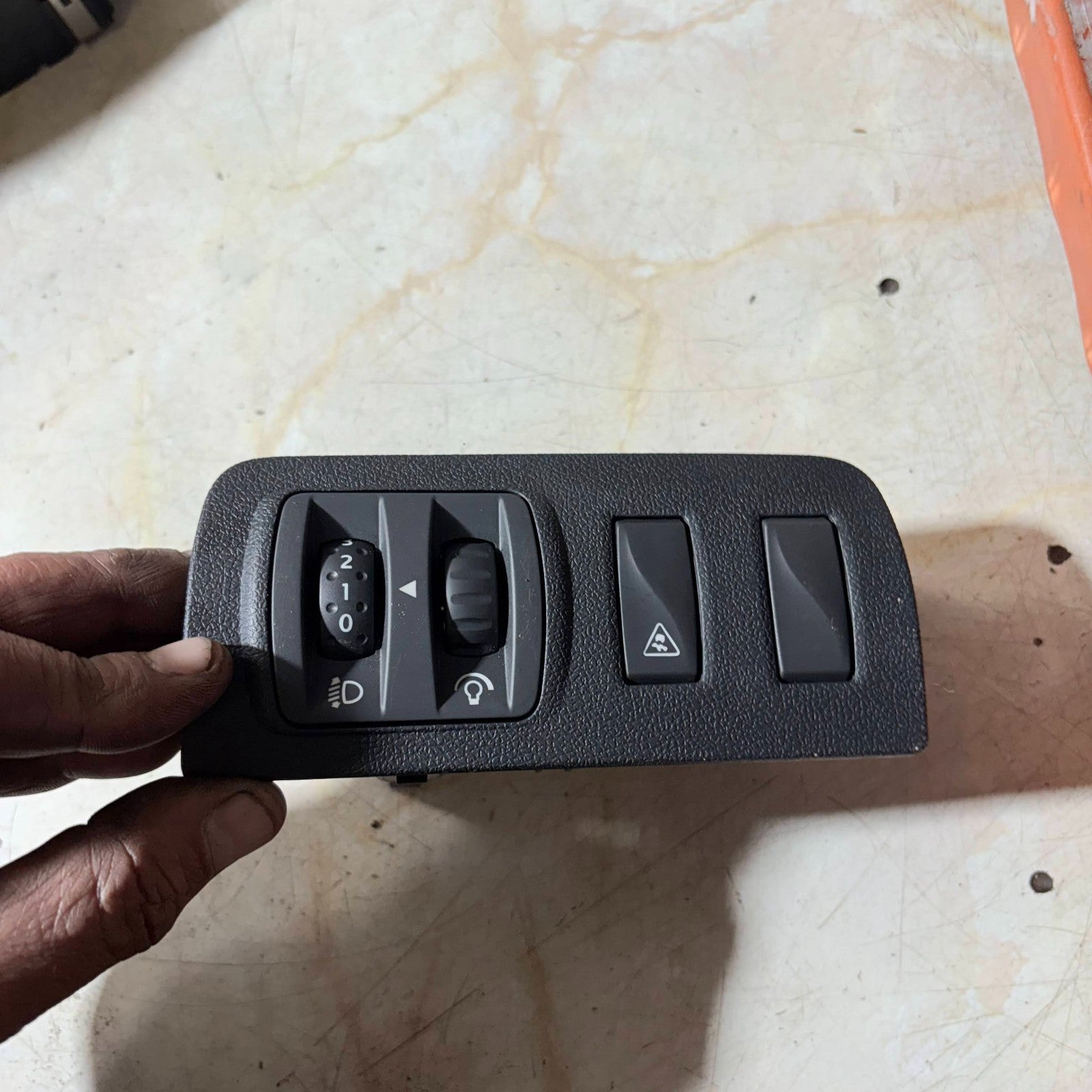 RENAULT MEGANE MK3 2008-2016 FRONT HEADLIGHT LEVEL ADJUSTMENT CONTROL SWITCH