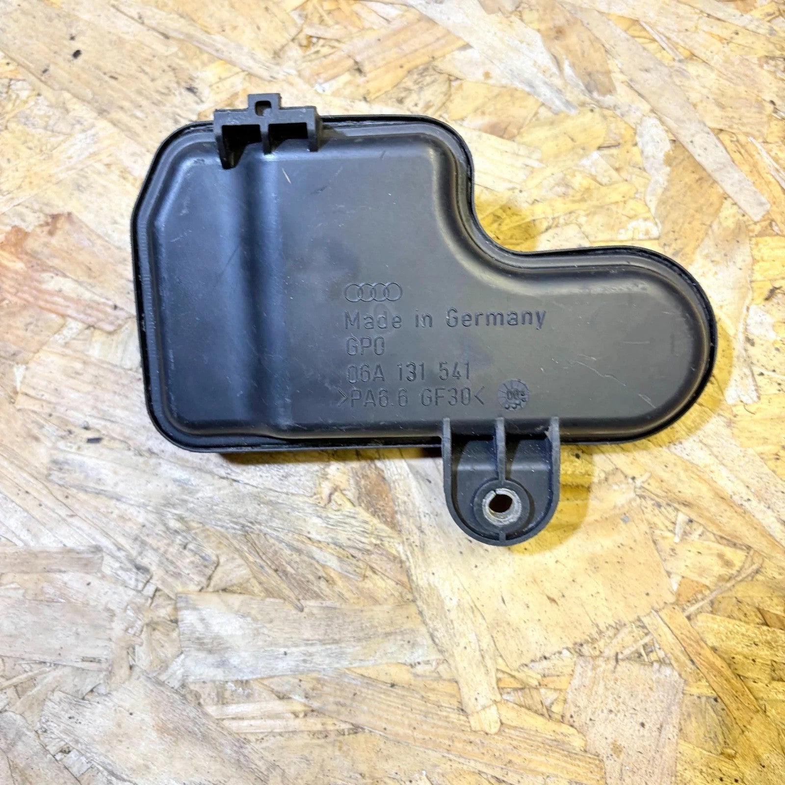 06A131541 Vacuum Reservoir Audi TT 8N 1999-2006 VW Golf Bora Beetle A3 1.8T