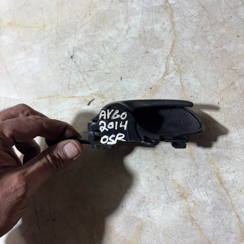 TOYOTA AYGO OSR DRIVERS SIDE REAR INNER DOOR HANDLE 2005-2014
