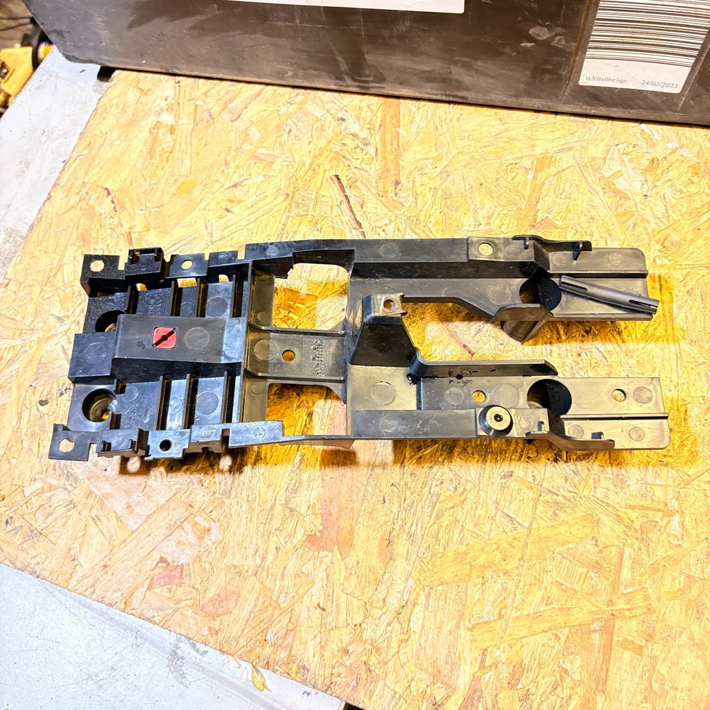 MINI Cooper Handbrake Bracket 51167131830 7131830 R50 R53 04-06 R52 05-08