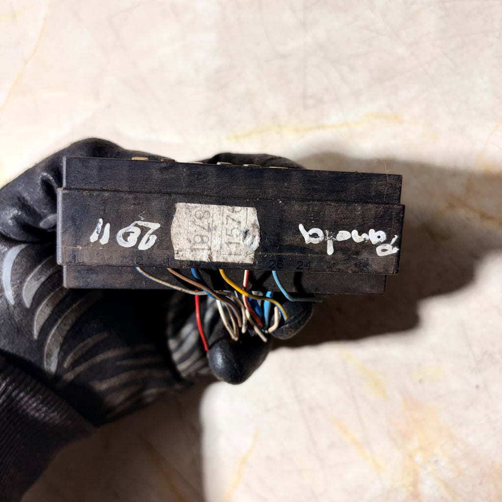 Fiat panda DIAGNOSTIC PLUG WITH WIRE; FUSE HOLDER 2008-2017