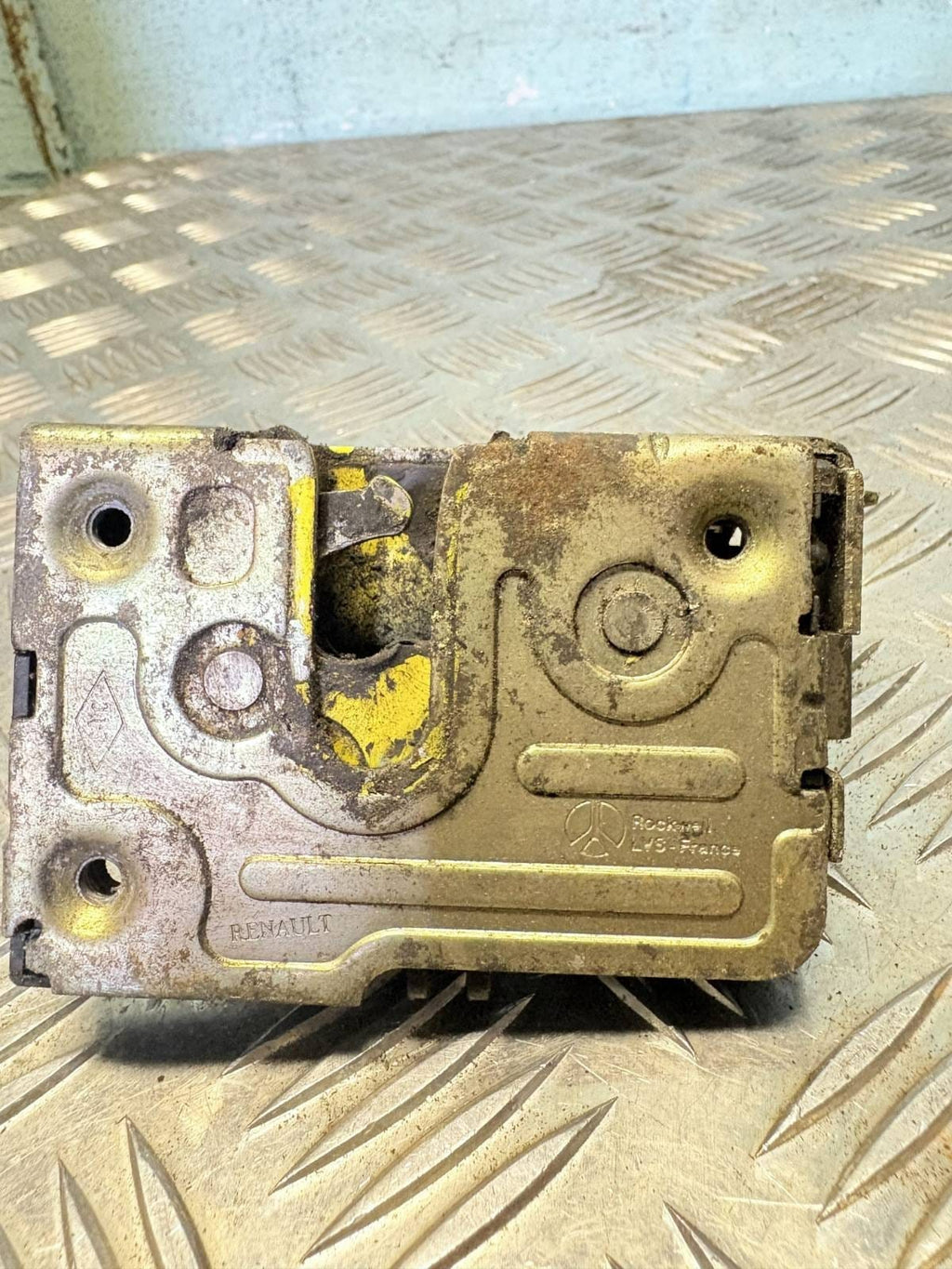 9135H2 LEFT FRONT DOOR LOCK/172615 FOR PEUGEOT 306 BERLINA 3/4/5 PUERTAS 2001