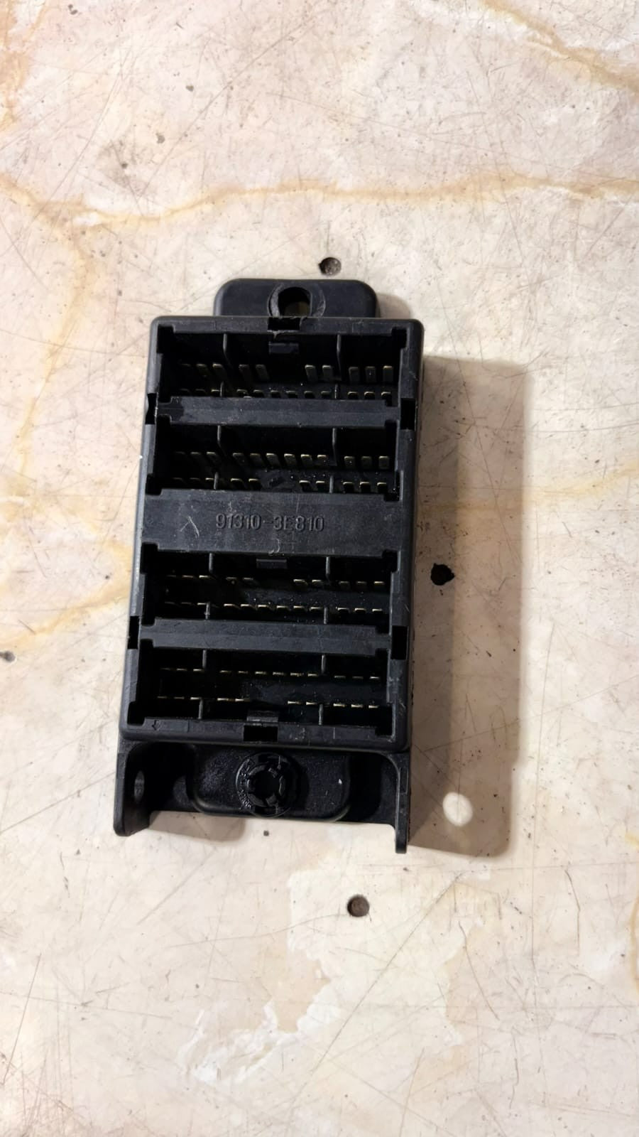 Kia Sorento 2002-2009 Year Relay Fuse Box 91310-3E810