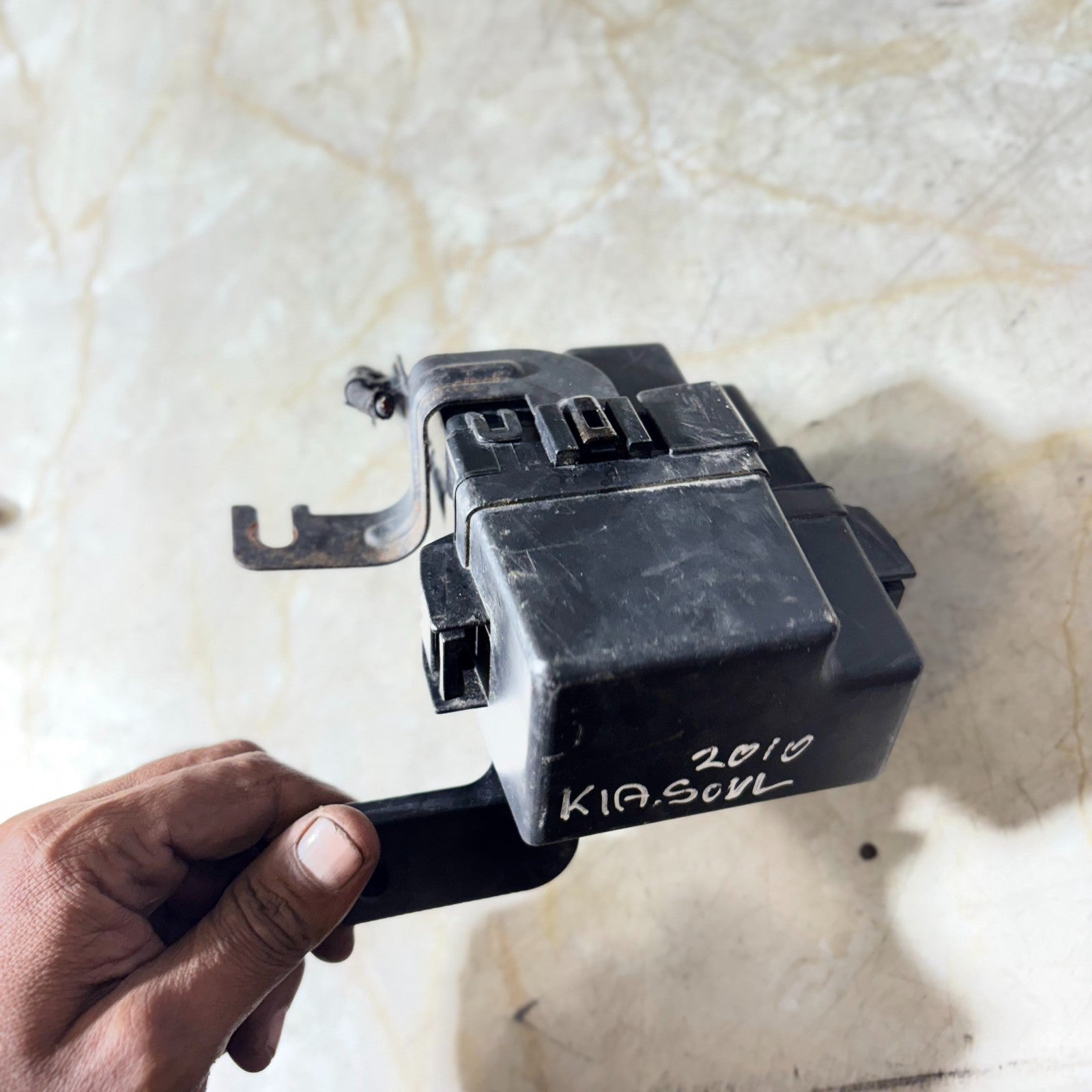 Fuse box for Kia Soul 2010