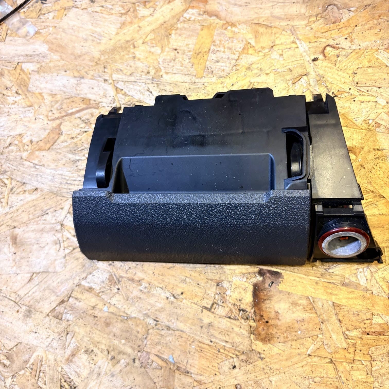 VOLKSWAGEN TOURAN Mk1 (1T) Front Storage Tray/12v Socket 1T2857961 2008