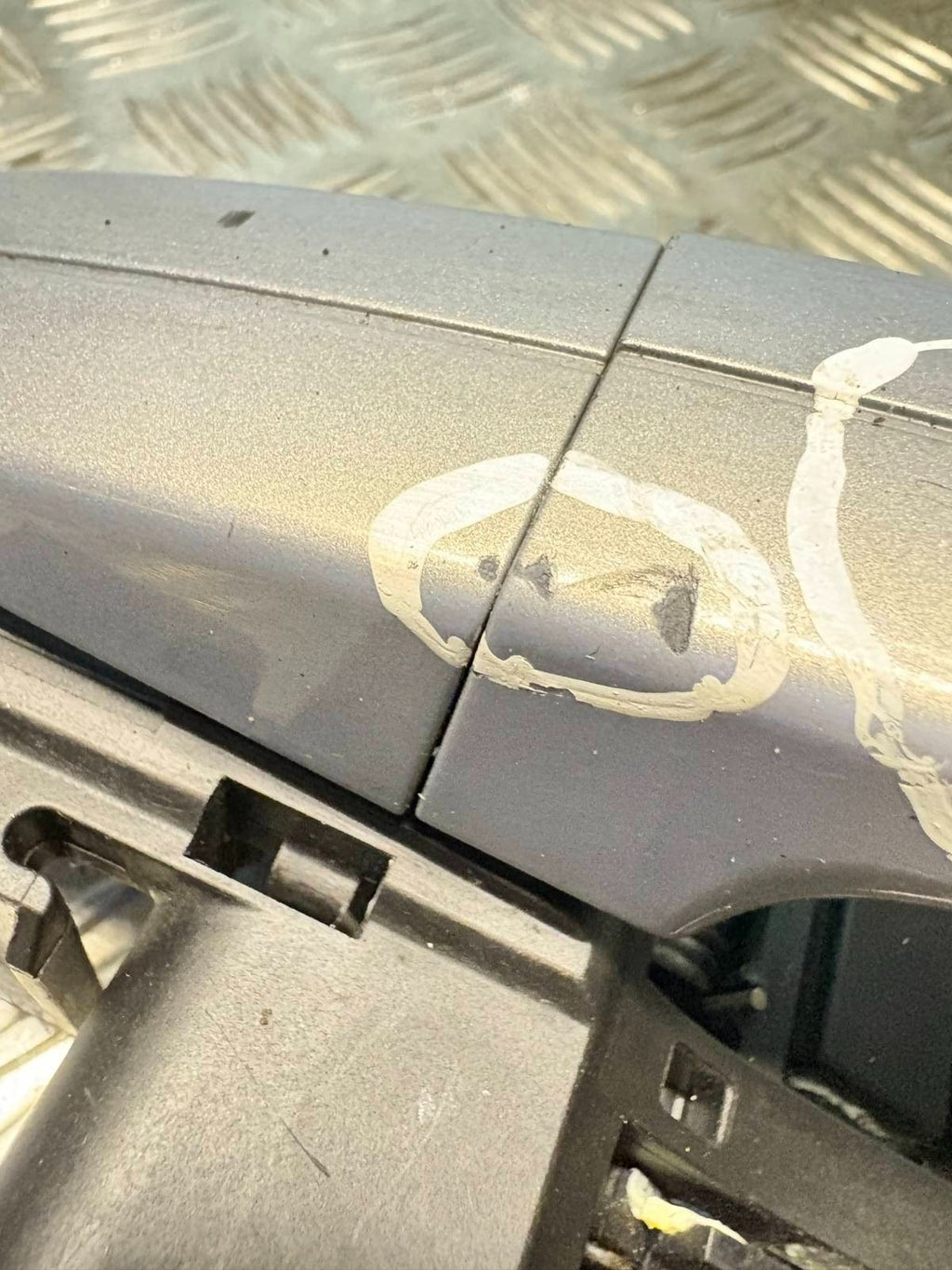 FORD FOCUS MK3 11-18 5DR HATCH REAR DRIVER DOOR HANDLE BRACKET BM51A224A36CG