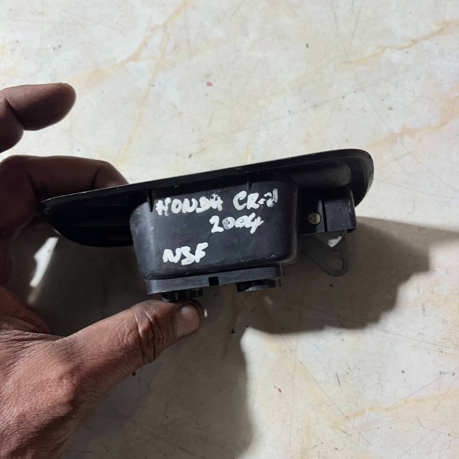 HONDA CR-V 2004 LEFT FRONT PASSENGER SIDE INNER DOOR HANDLE