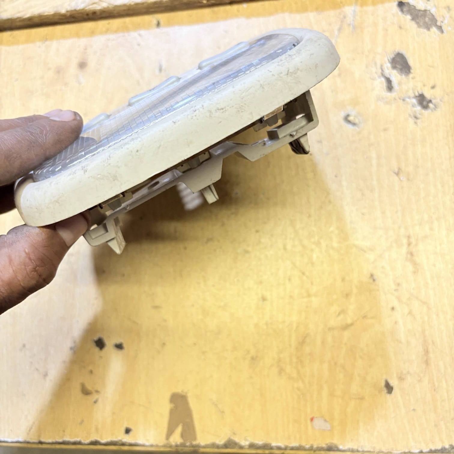 PEUGEOT 207 2008 INTERIOR COURTESY LIGHT 9648338577