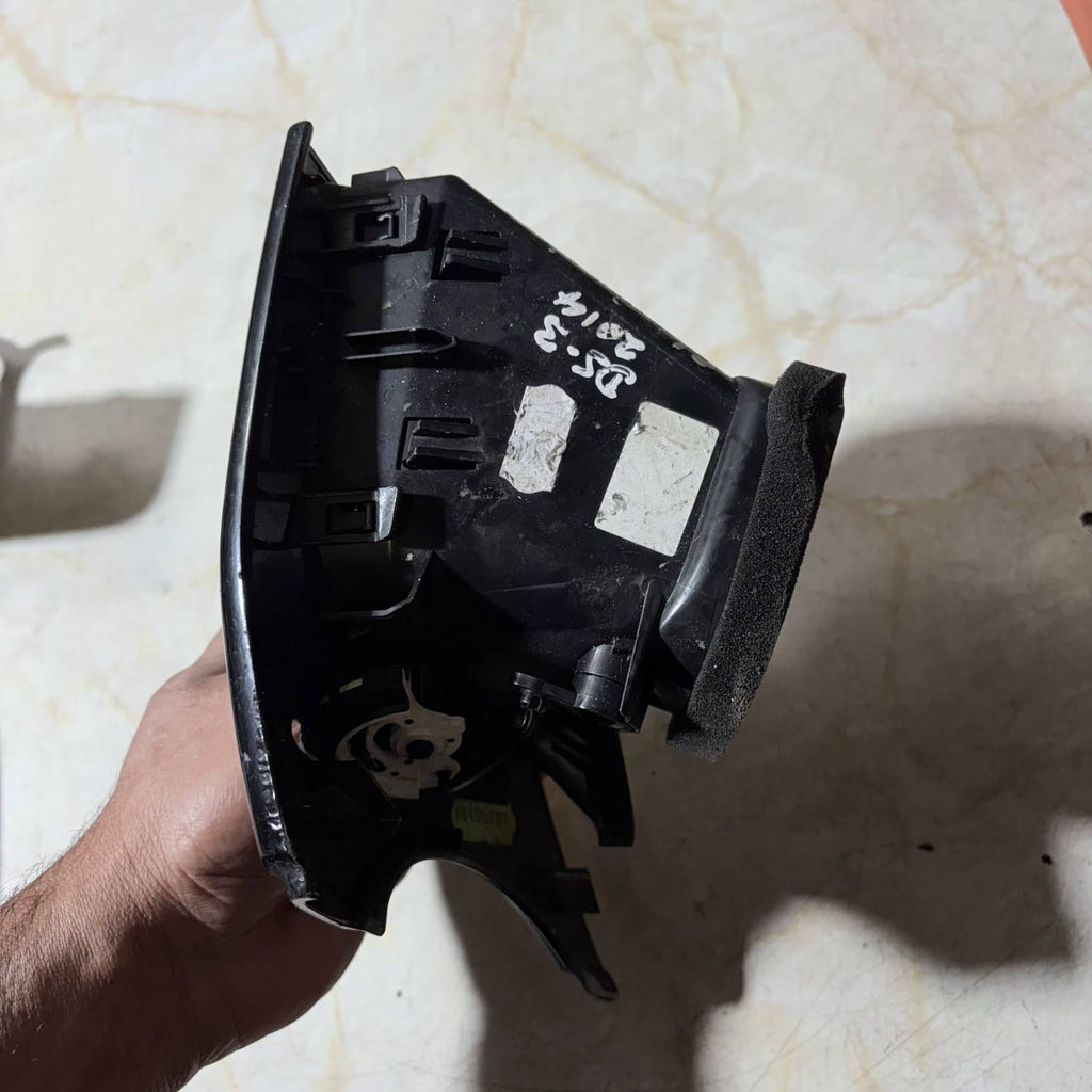 Citroen DS3 Mk1 2010-2015 Driver Front Dashboard Air Vent OSF A1092113