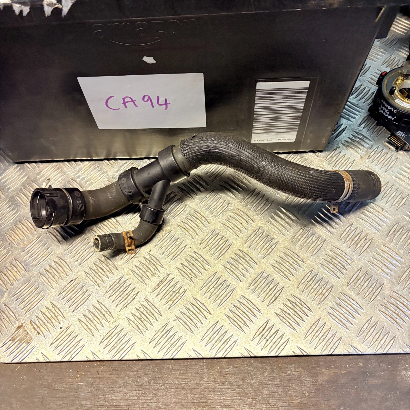 Range Rover 2011 Engine Coolant Pipe Hose S8000163