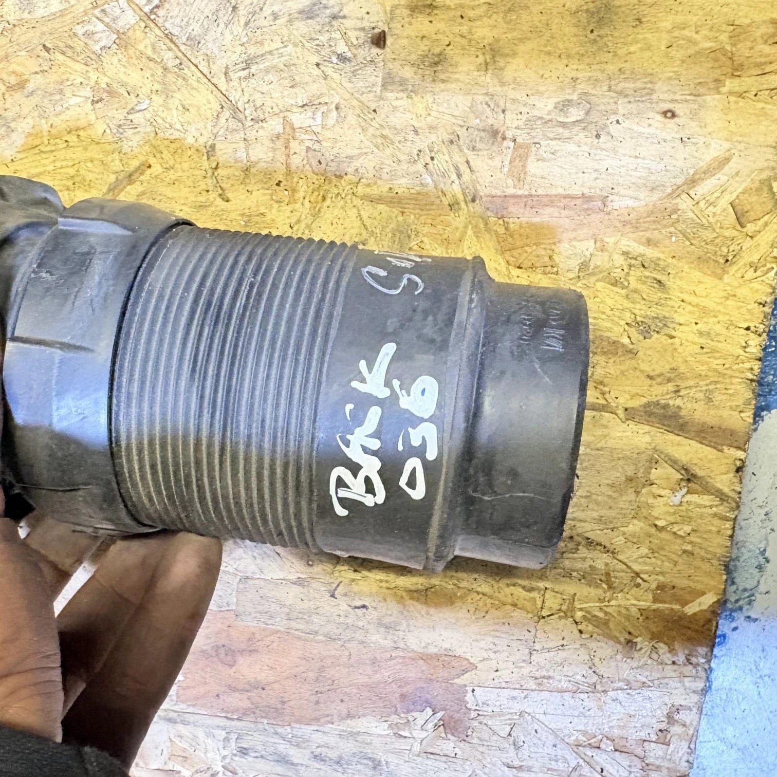 KIA SORENTO I JC Air Intake Tube 282003E600 2.5 Diesel 120kw 2008 22700263