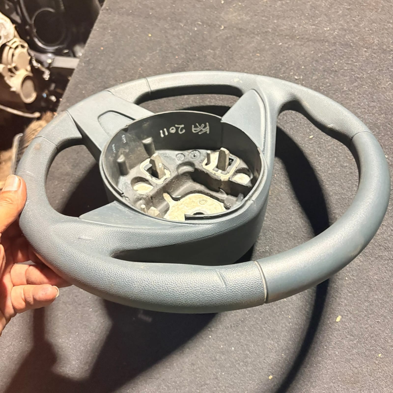 FORD KA MK2 (RU8) 2008-2016 3-DOOR 3-SPOKE STEERING WHEEL TRW 61990120A 1567626