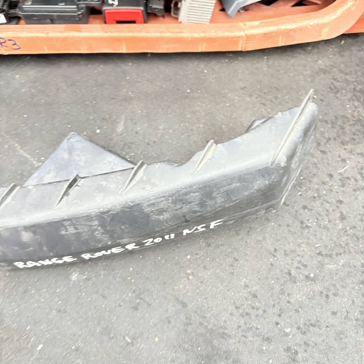 Range Rover Evoque L538 2012-2018 Front Left Bumper/Headlamp Bracket LR034222