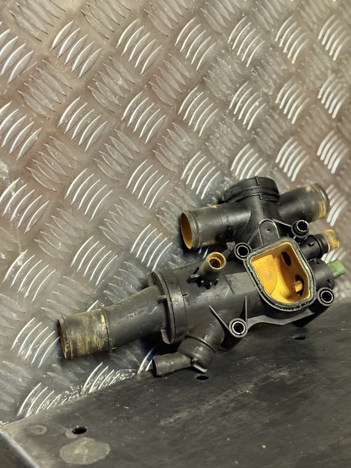 Citroen Dispatch II 2.0 HDi 140 RHR Thermostat Housing 2007-2016