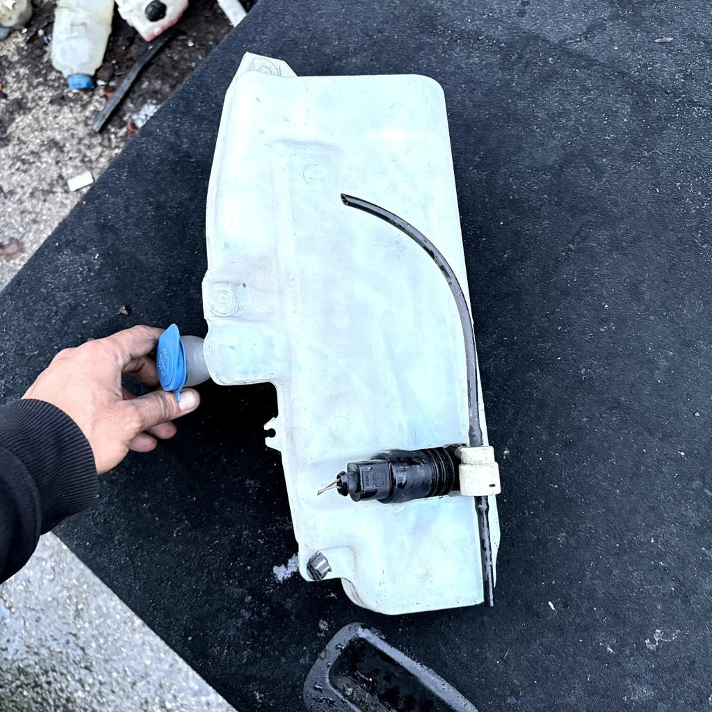 Suzuki Ignis 2002-2006 5 Door Screenwash Washer Bottle Tank 38450-86G00