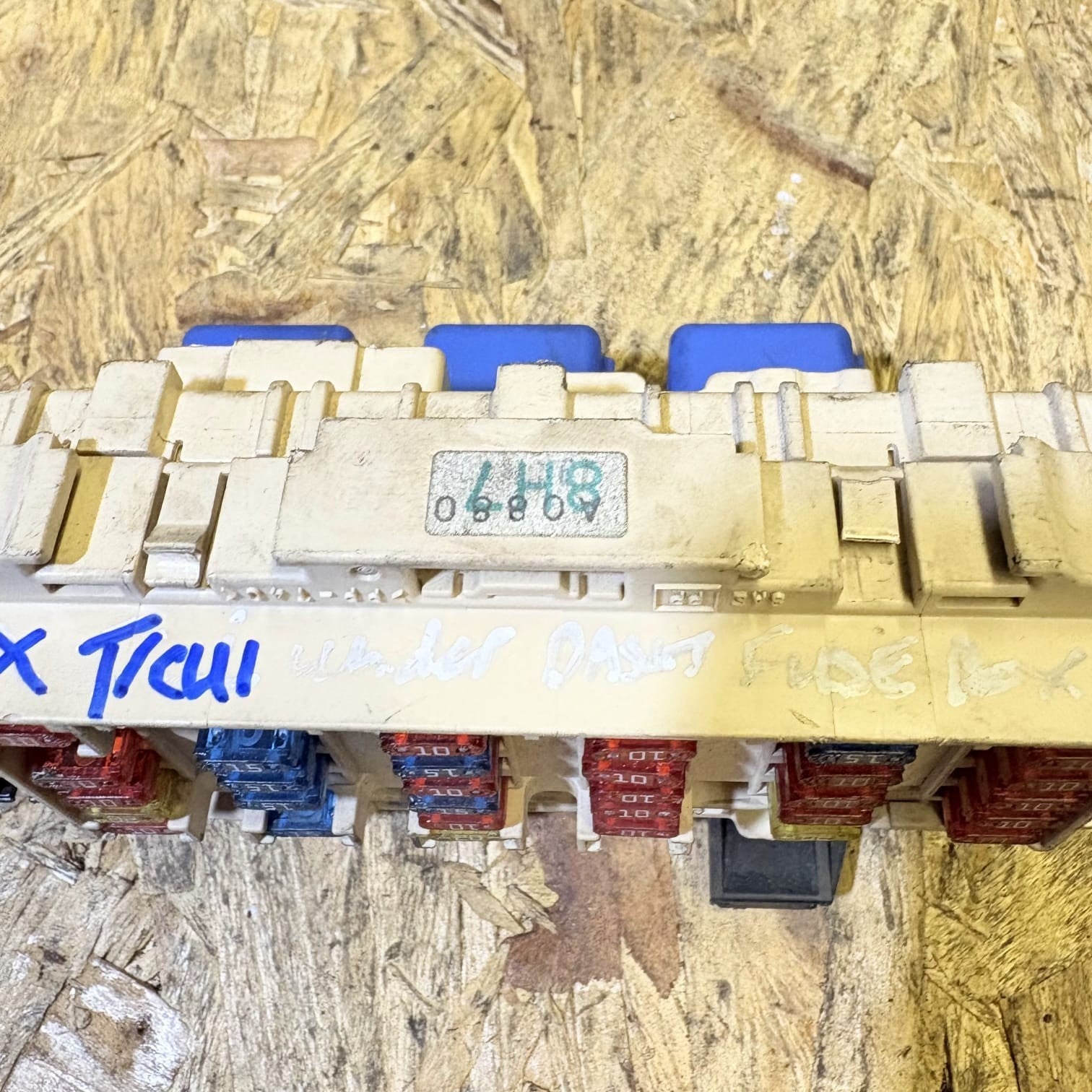Nissan Xtrail 2001-2007 Under Dash Fuse Box