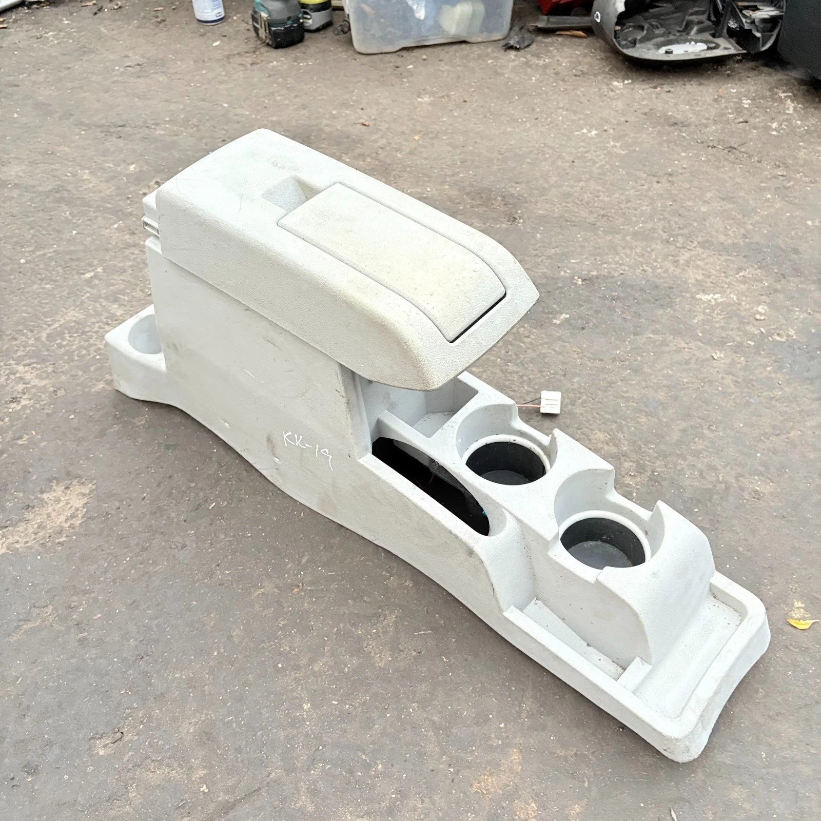 1BM46TRM Center Console Armrest Dodge Caliber