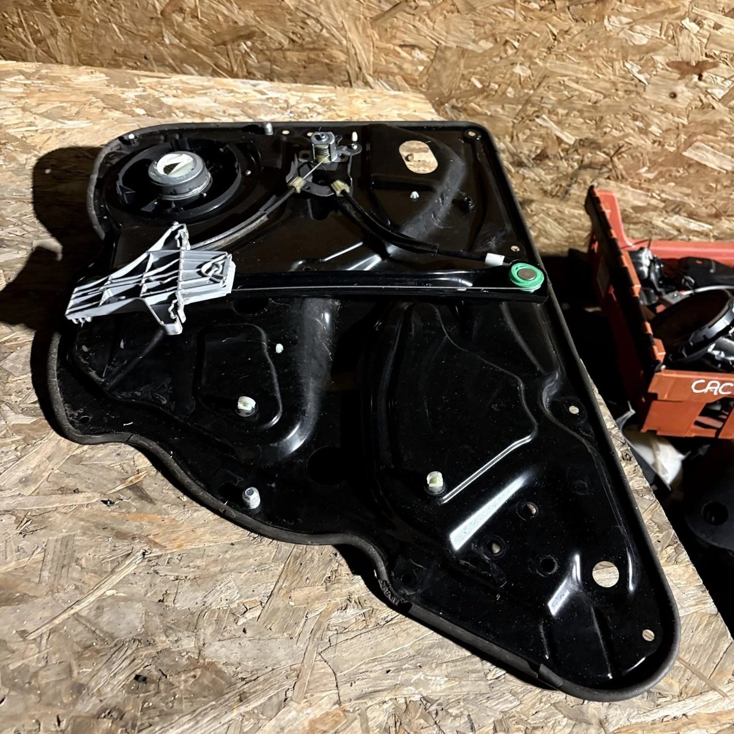 VW Passat Passenger Rear Side Manual Window Regulator 3C4839755H 981679-135 2010