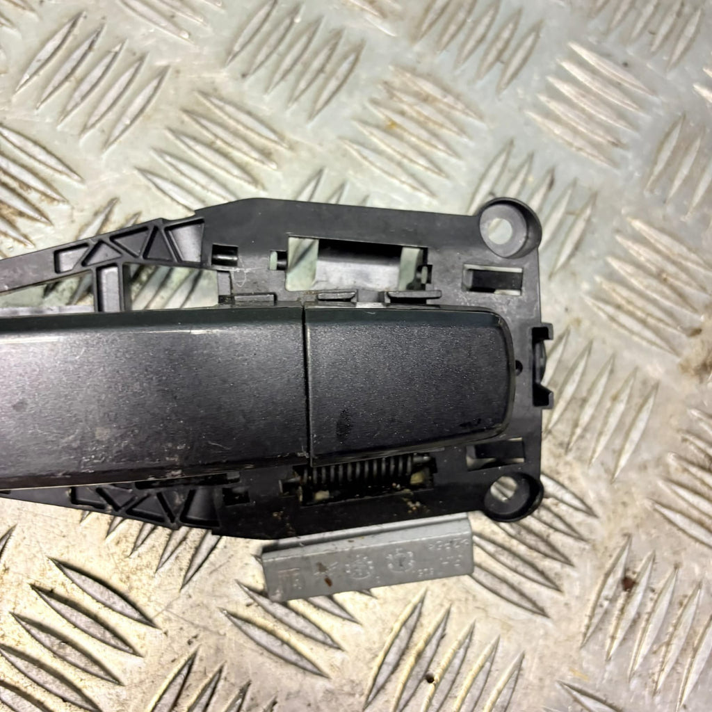 VAUXHALL ASTRA H MK5 5DR DOOR HANDLE EXTERIOR(REARDRIVER SIDE)BLACK24463523 2011