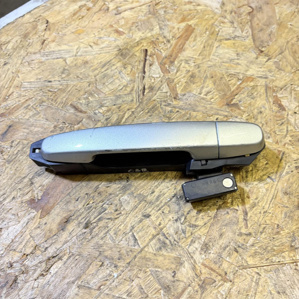 61160CA000V2 EXTERNAL HANDLE DRIVER REAR DOOR TOYOTA COROLLA 61160-CA000-TQ 2006