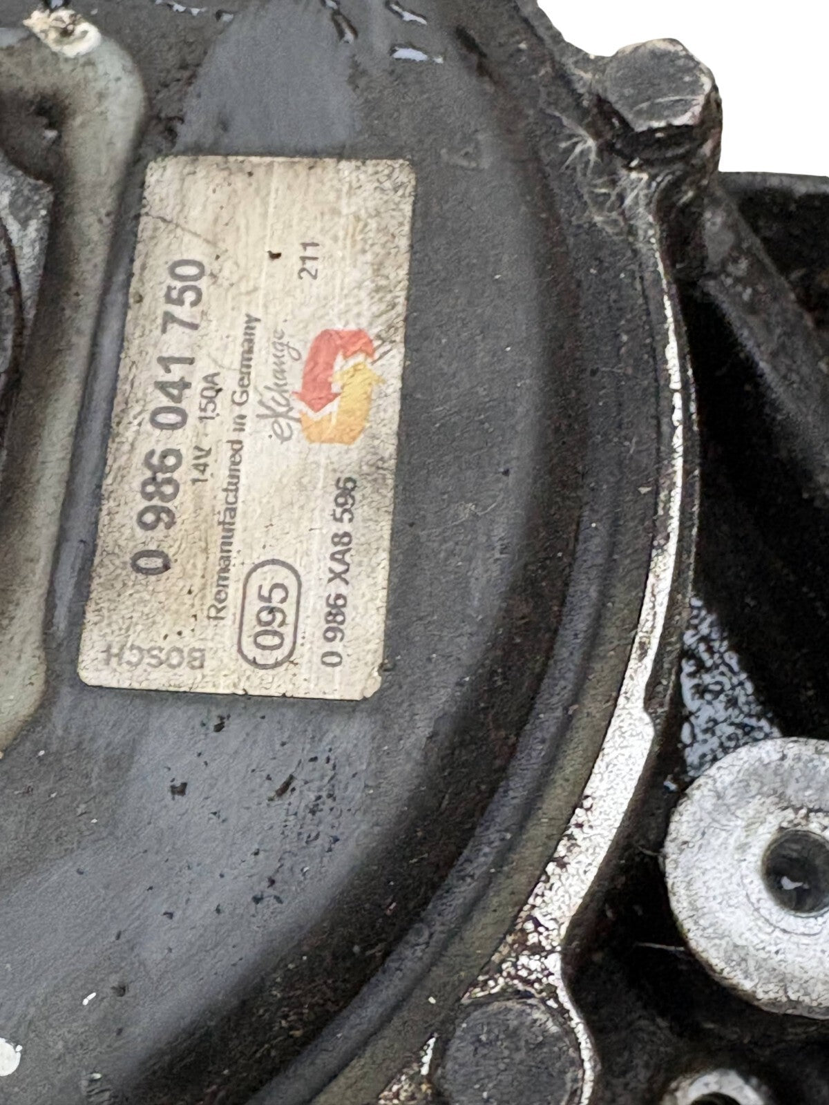 BMW 5-Series E39 535i M62 V8 Original Generator Water-Cooled 12.31-7508054
