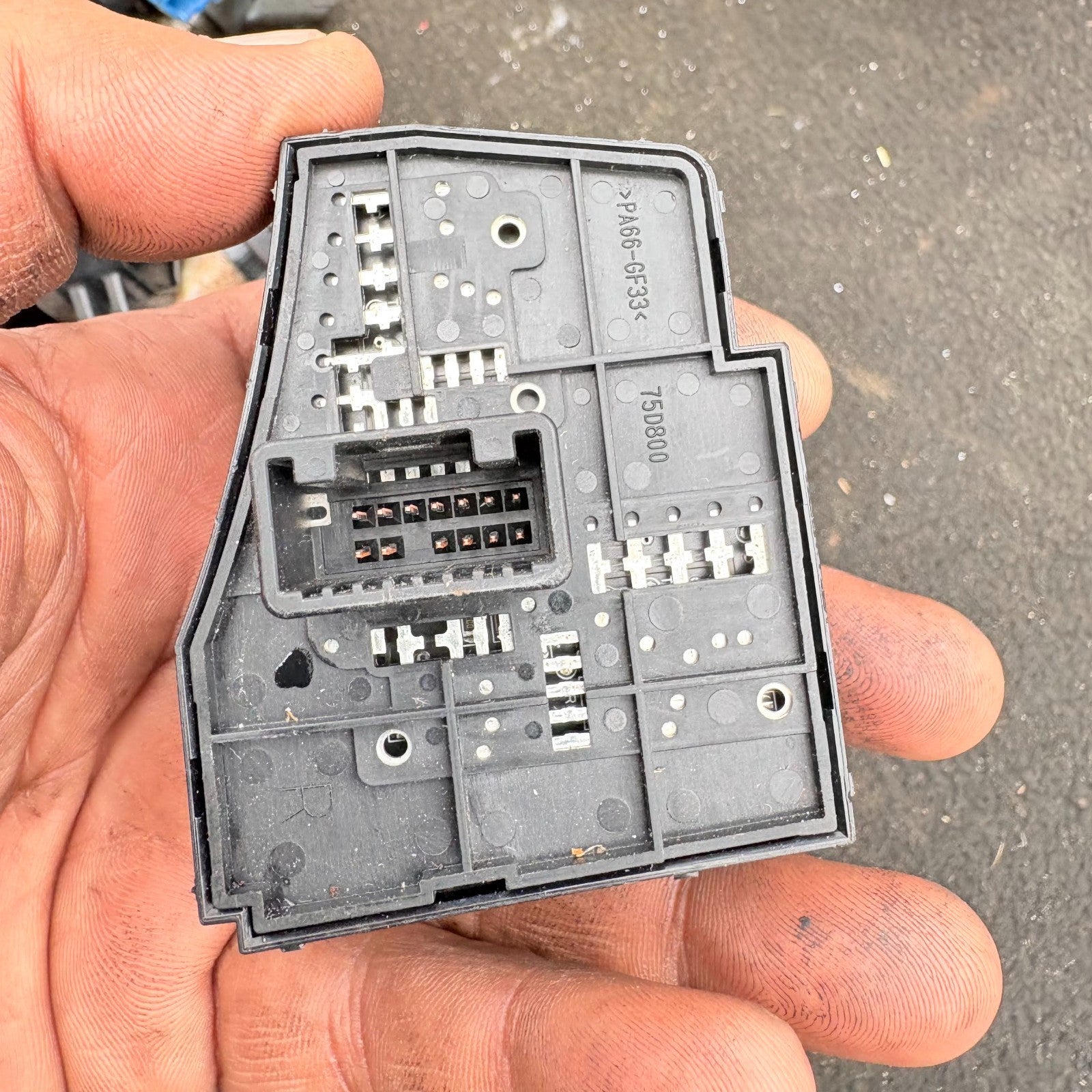 TOYOTA PRIUS HUD NAVIGATION CONTROL SWITCH 75D800 MK3 2009-2015
