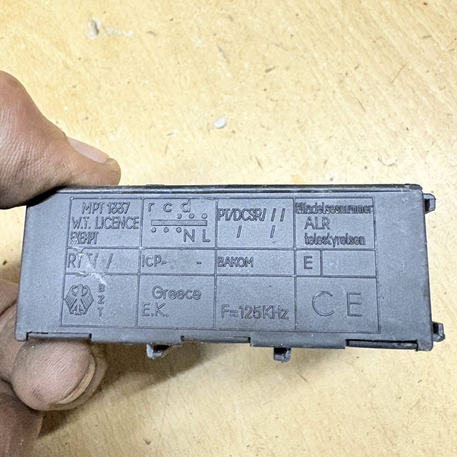 Peugeot 406 95-04 Electric Window Control Unit Module 9624799080 185683