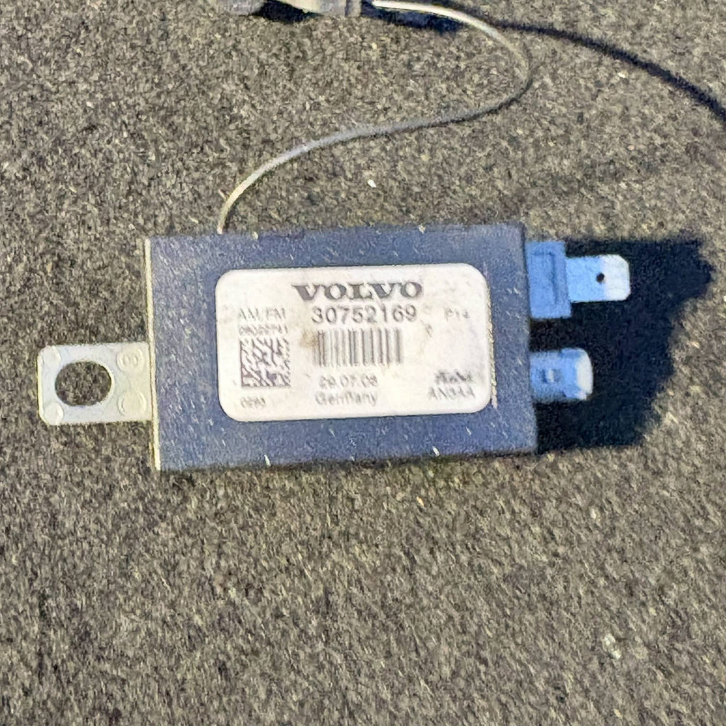VOLVO C30 2008 AM/FM AERIAL ANTENNA AMPLIFIER AMP 30752169