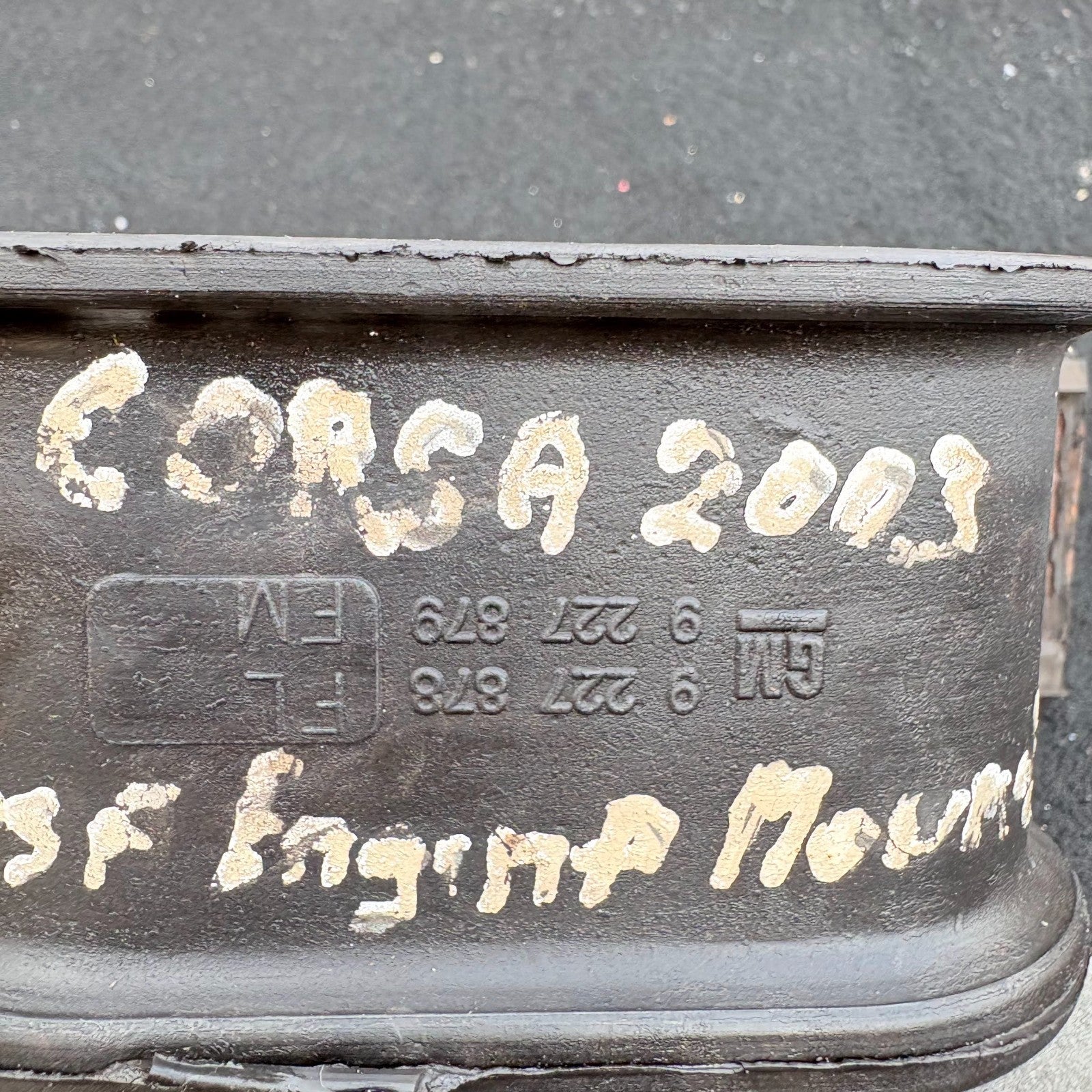 2003 VAUXHALL CORSA DRIVER SIDE LEFT Front Engine Mount 9 227 878
