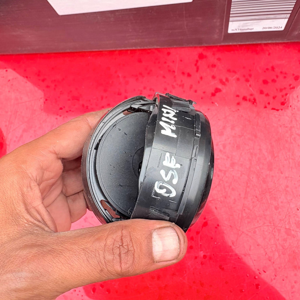 Mini Cooper R56 OSF Driver Right Front Centre Air Vent 2006-2013